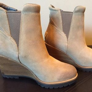 Women's / Girls Sorel waterproof boots